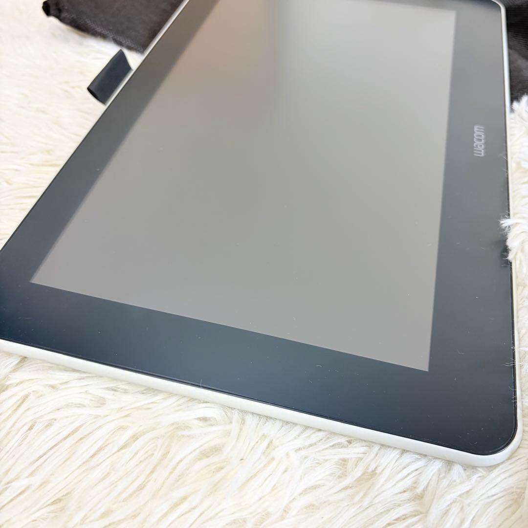 Wacom One 13 DTC133 ペンタブ