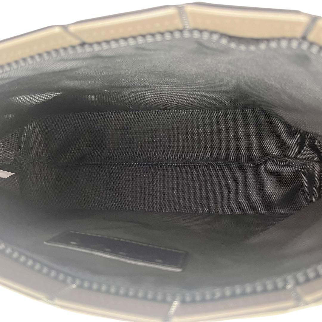 極美品✨ BAOBAO ISSEY MIYAKE イッセイミヤケ クラッチバッグ