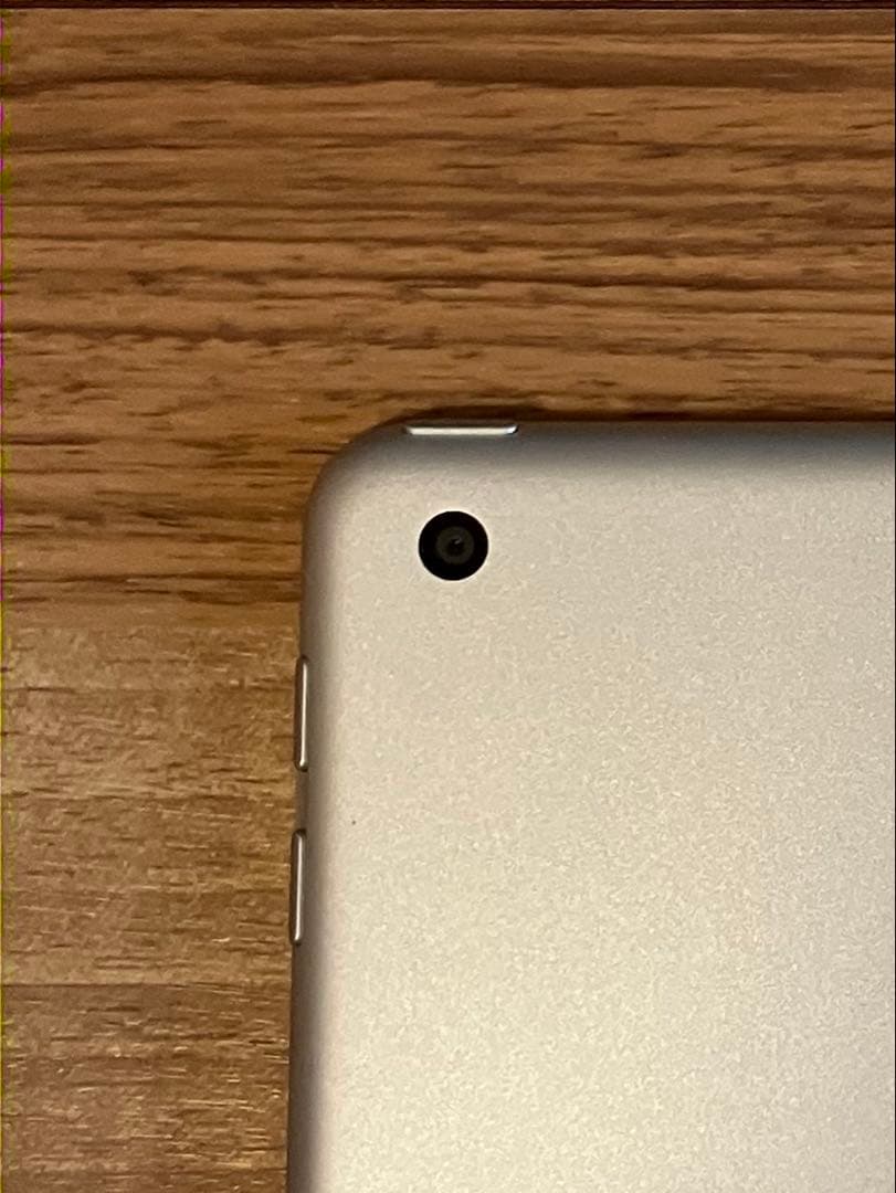 iPad第6世代 9.7インチ 128GB MR7K2J/A WiFi シルバー