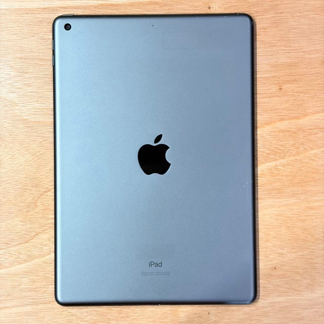 Apple iPad 第8世代 32GB スペースグレー Wi-Fiモデル
