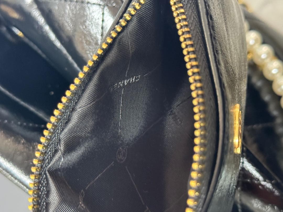 希少✨ 状態良好 ブラック cHaNeL✨サコッシュ パール付き