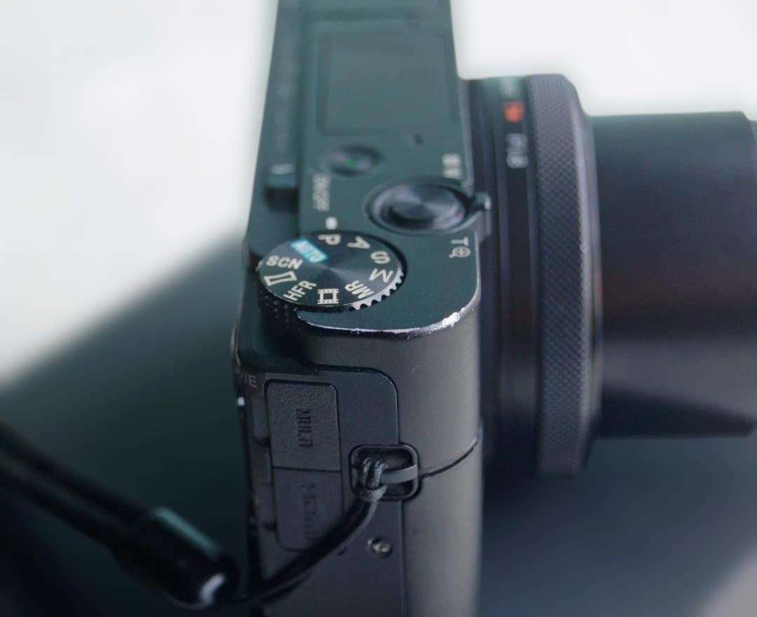 【ジャンク】SONY DSC-RX100M5()【動作可】