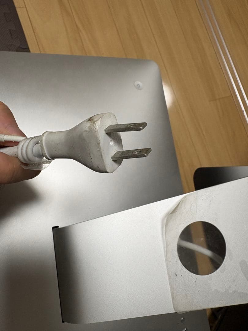 iMac Retina 4K 21.5インチ (2015)