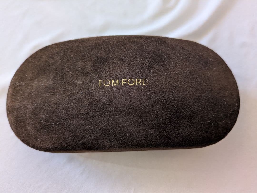 TOMFORDのブラックの キャットアイ サングラス