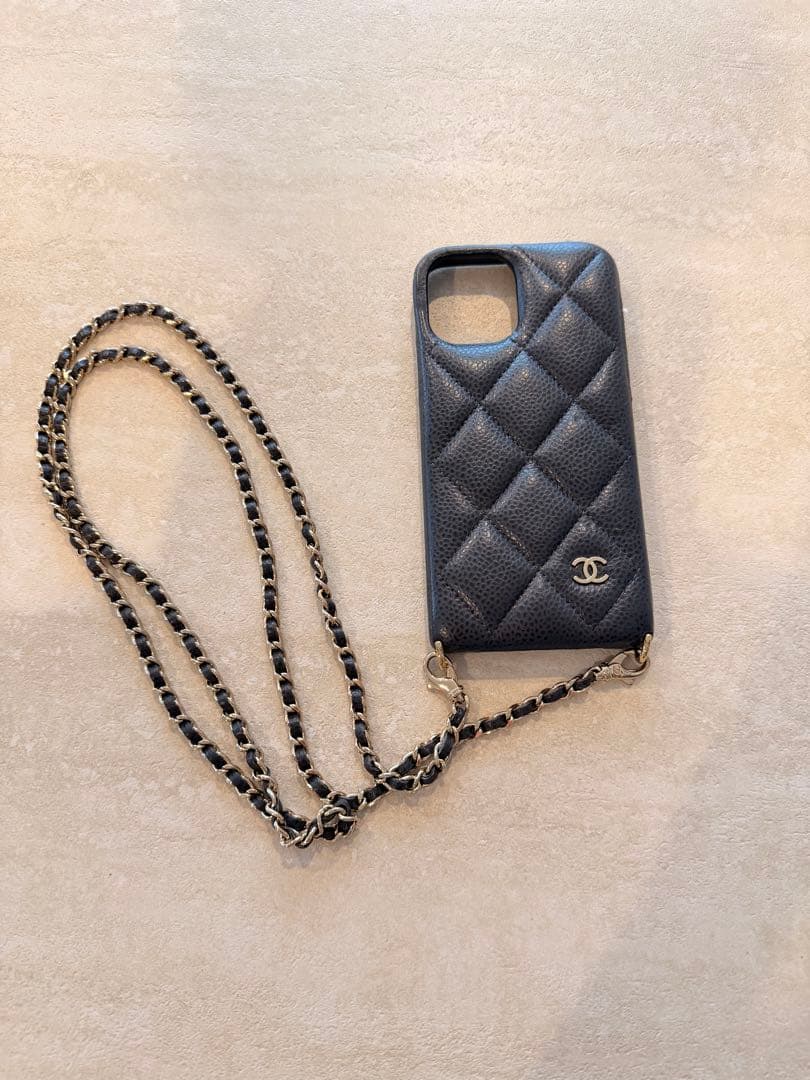 CHANEL グレーレザー iPhone13proケース