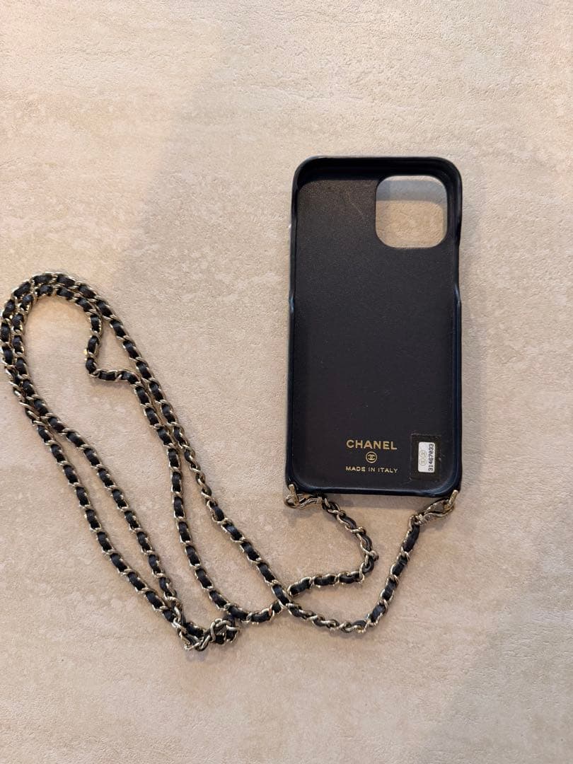 CHANEL グレーレザー iPhone13proケース
