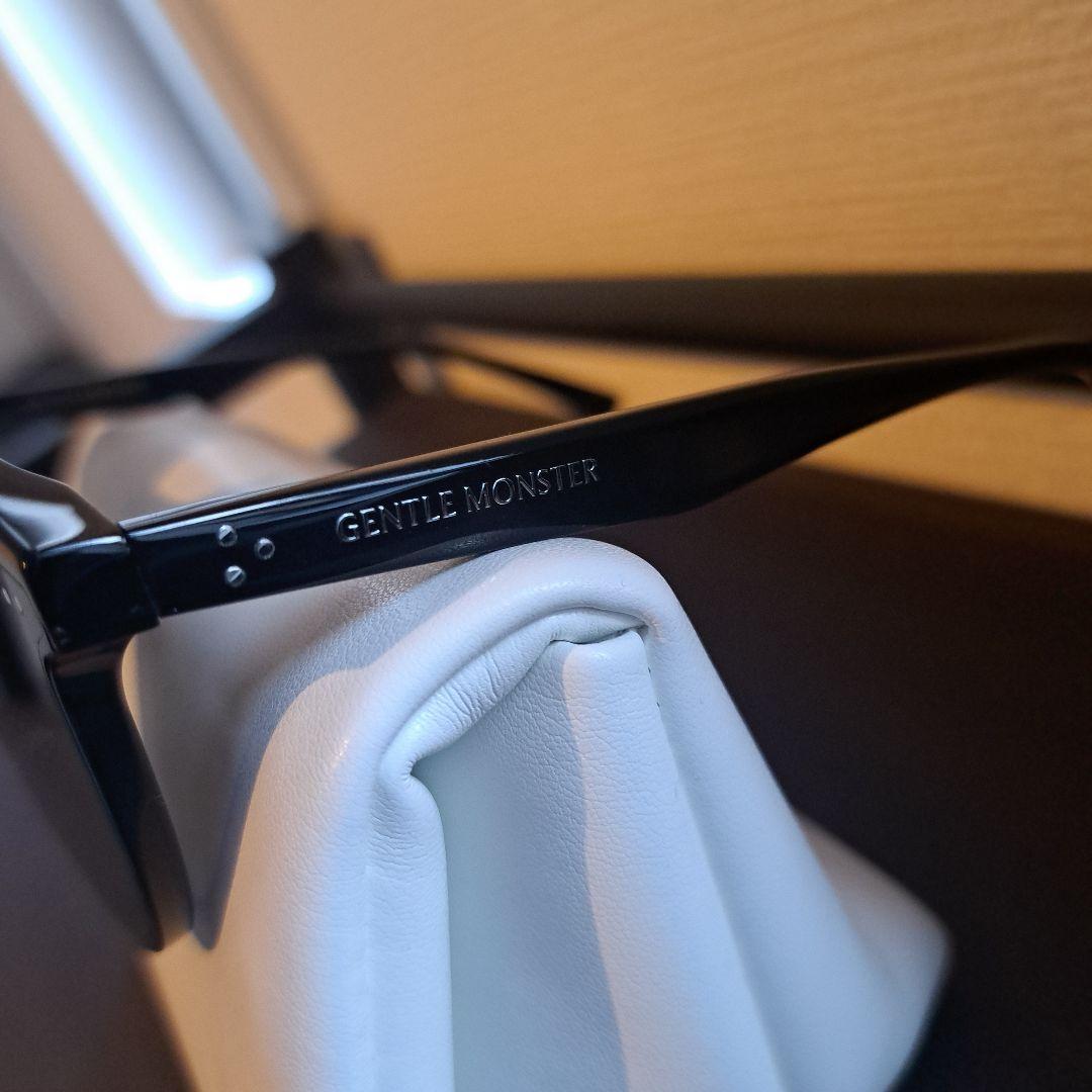 GENTLE MONSTER ブラックサングラス ケース付き