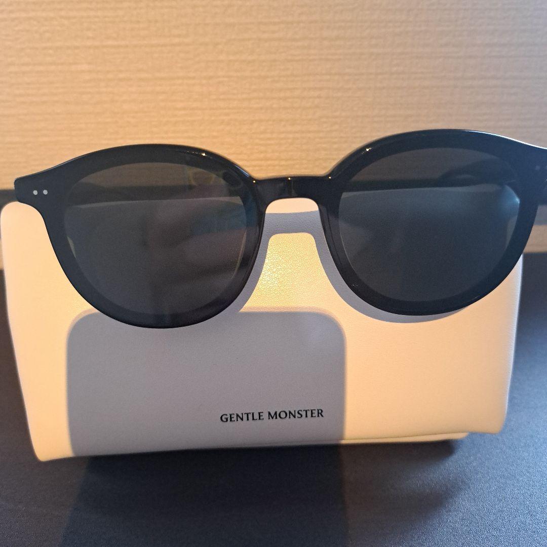 GENTLE MONSTER ブラックサングラス ケース付き