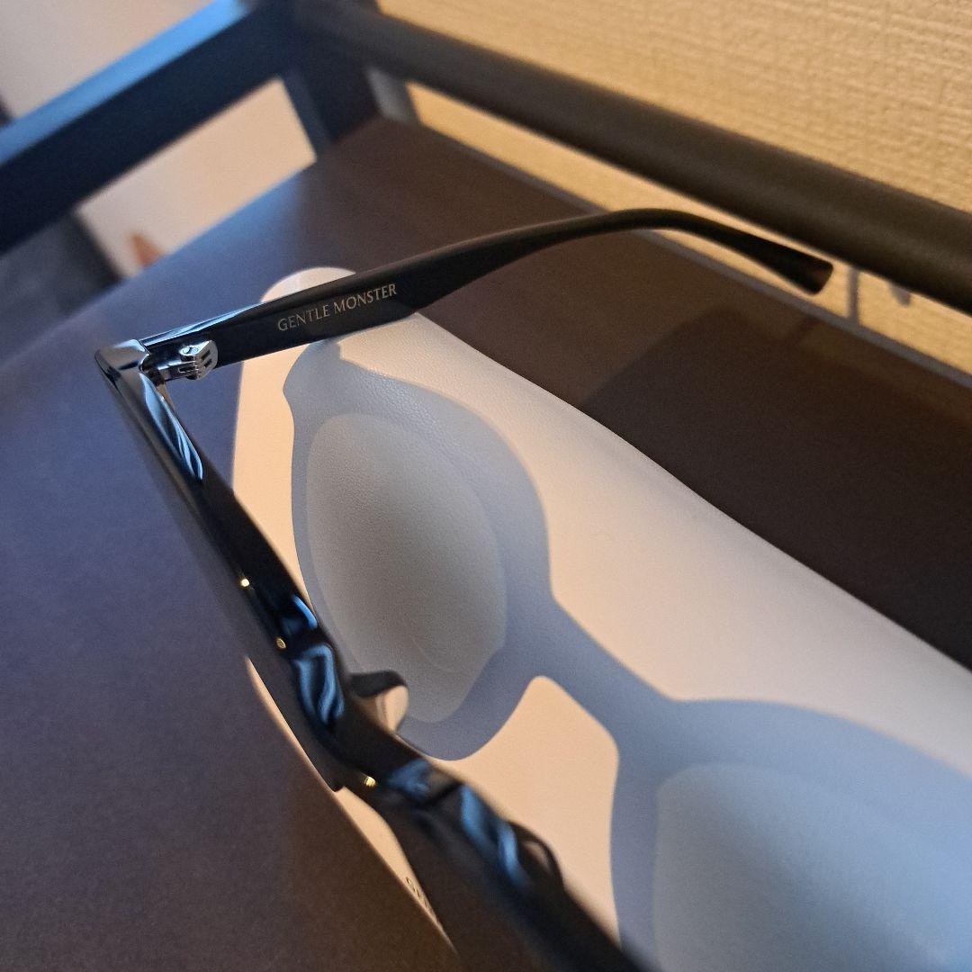 GENTLE MONSTER ブラックサングラス ケース付き