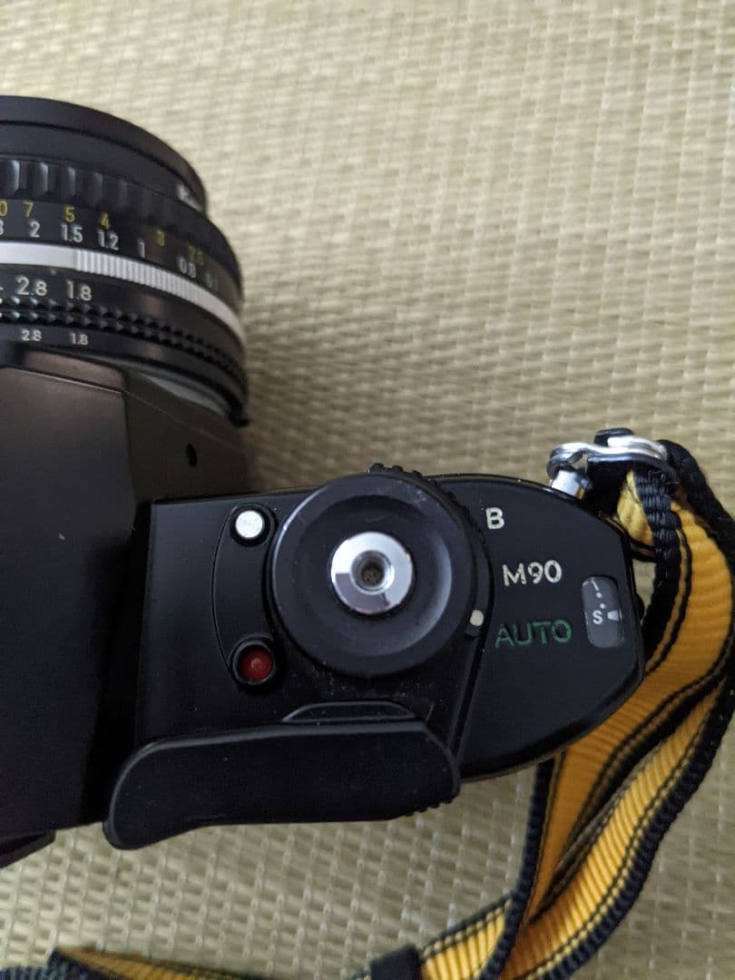 ⑦ニコン　Nikon EM 　一眼レフカメラ