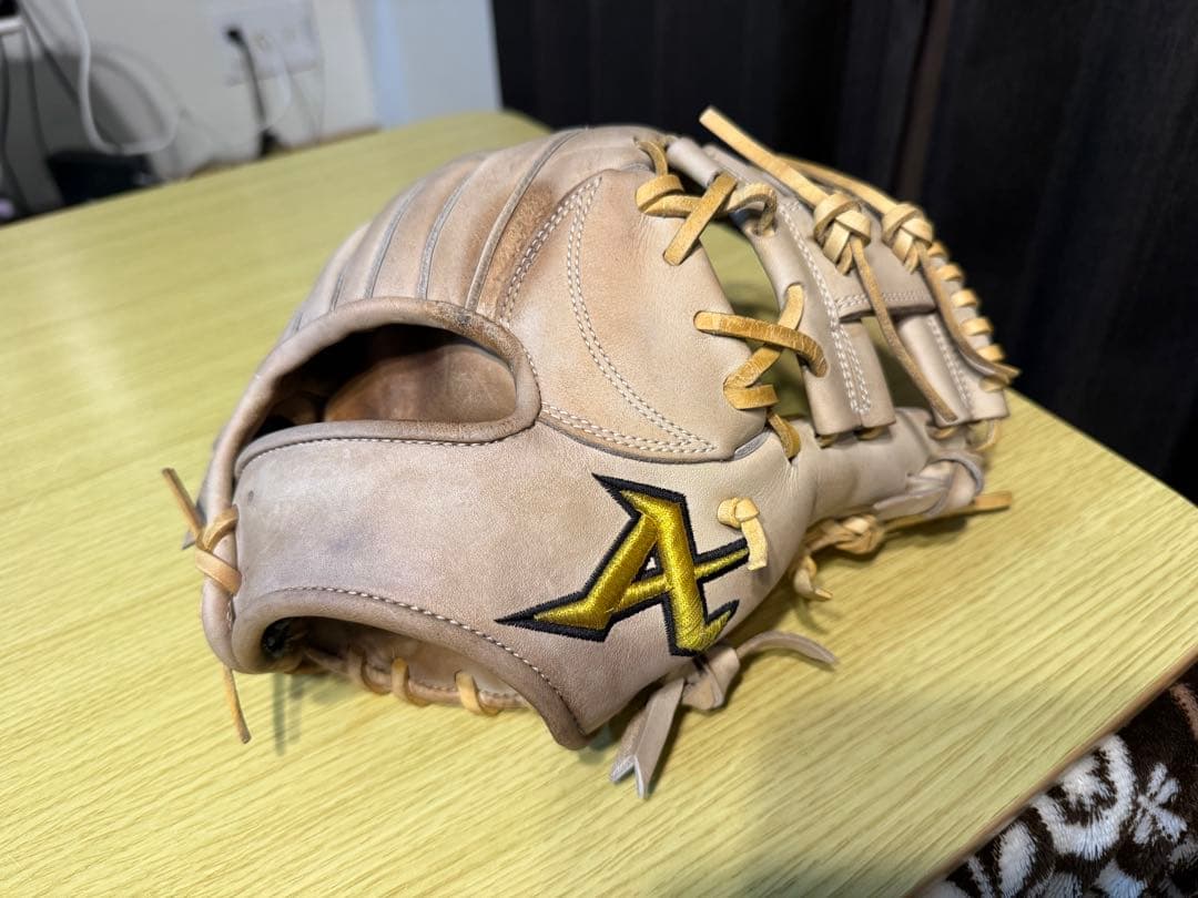 アトムズ　硬式用グラブ