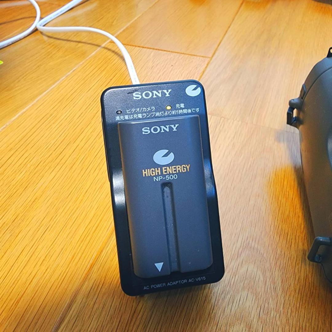 【動作確認済】SONY 高画質 Hi8 ビデオカメラ CCD-TR2 セット