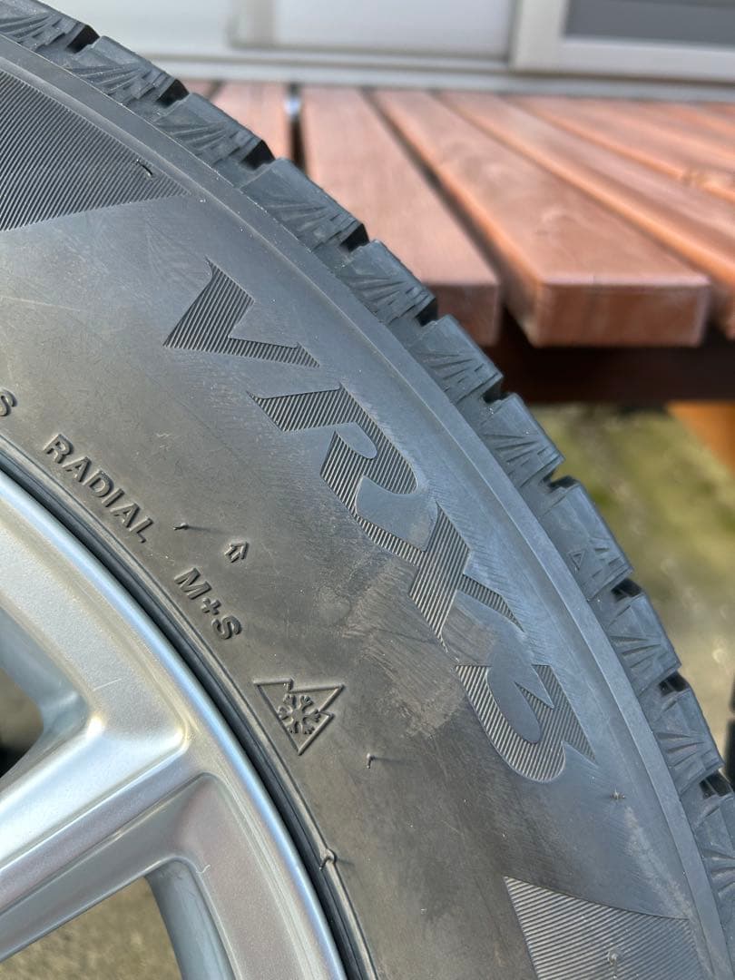 80系ノア 16インチブリヂストンVRX3 スタッドレスセット1本【2／4】