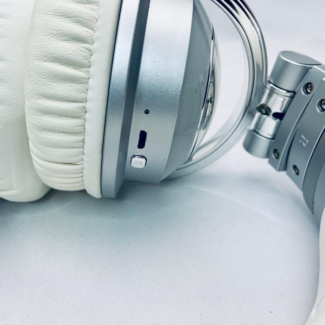 【限定】Ariana Grande × Brookstone ネコ耳ヘッドホン