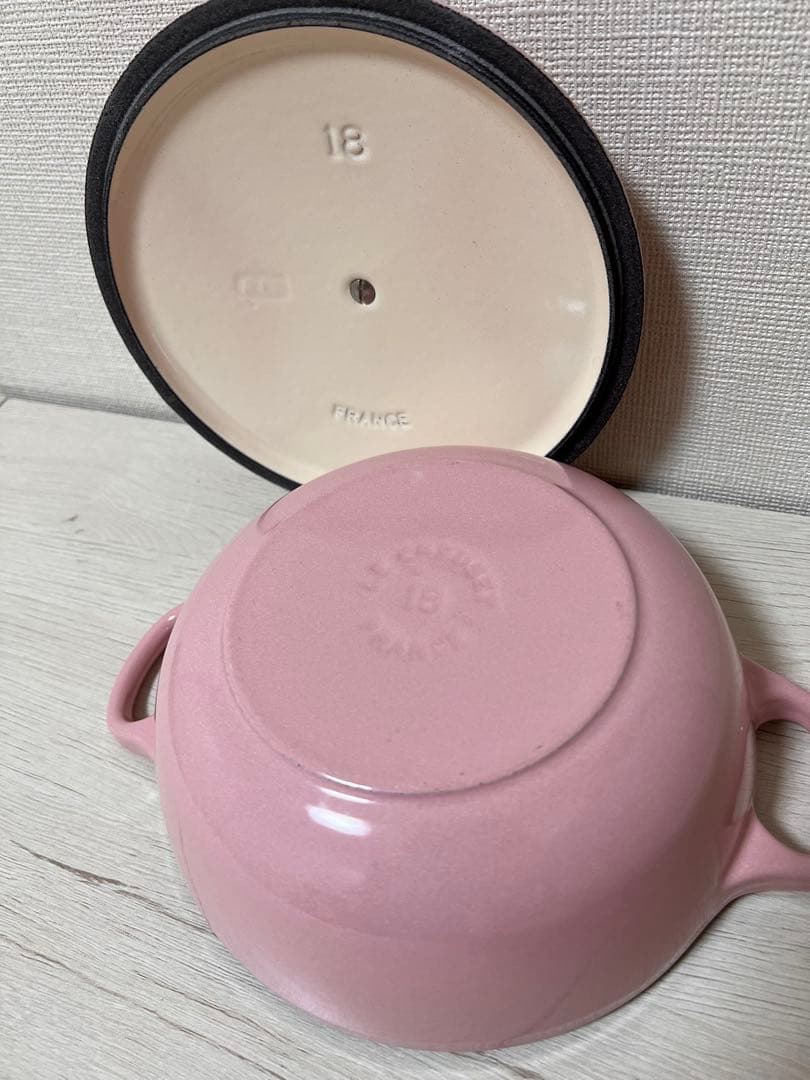 K-Jay　新品未使用:LE CREUSET モーヴピンク 両手鍋18cm