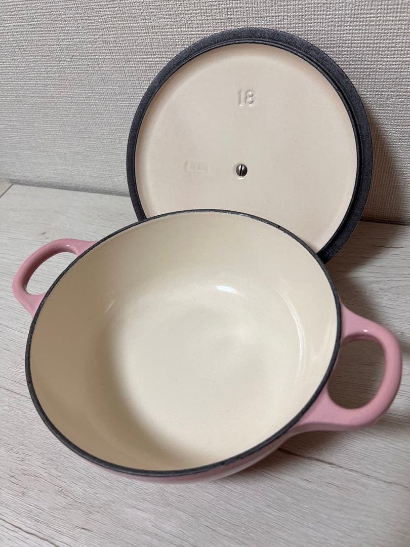 K-Jay　新品未使用:LE CREUSET モーヴピンク 両手鍋18cm