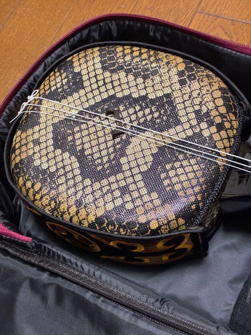 三線本体 ヘビ柄 ケース付き