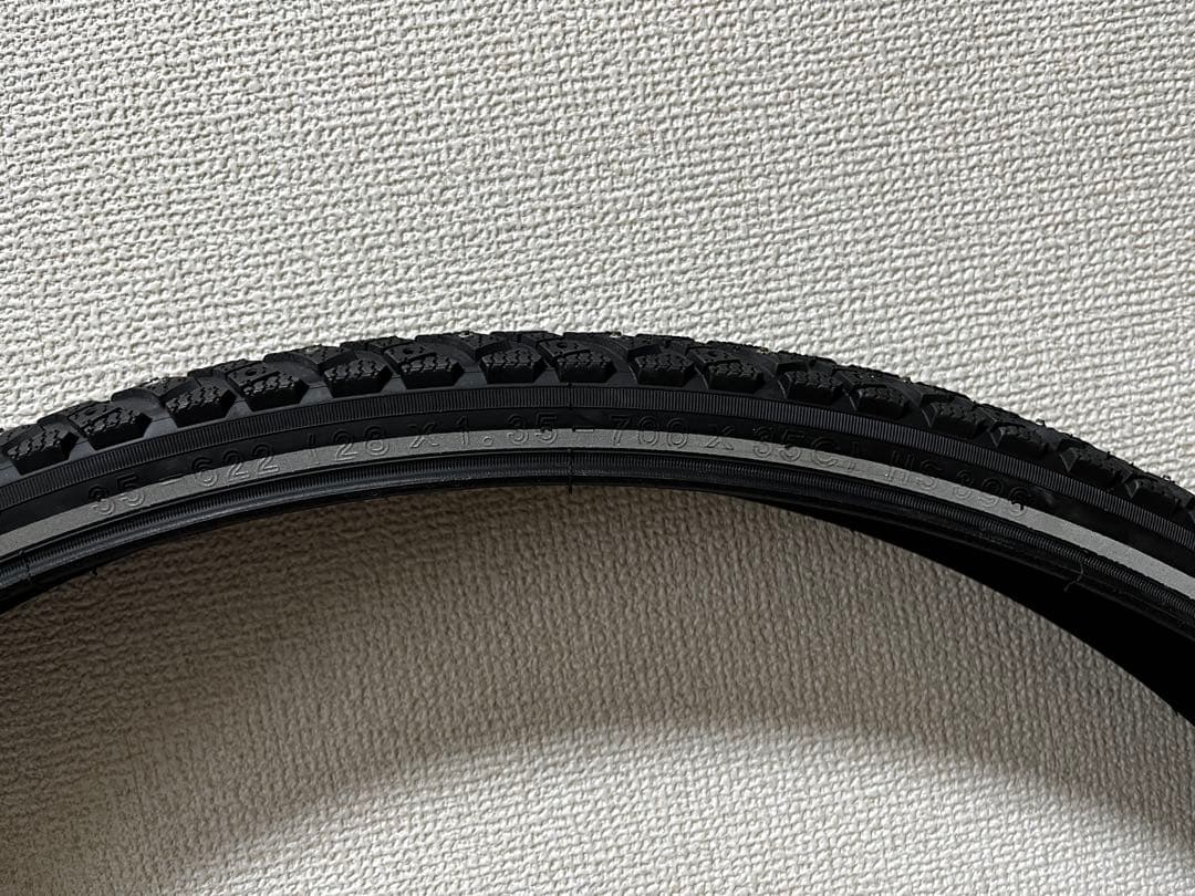 SCHWALBEマラソンウィンター　スパイクタイヤ　700X35C