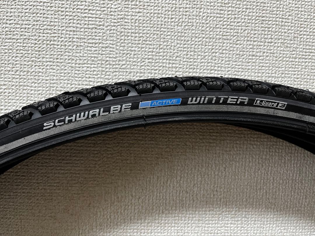 SCHWALBEマラソンウィンター　スパイクタイヤ　700X35C