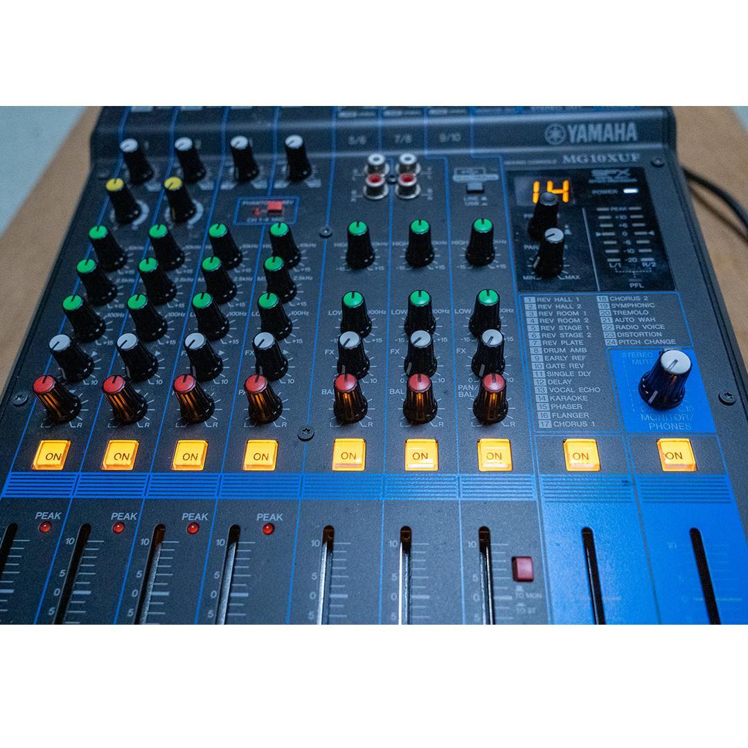 【送料無料】YAMAHA MG10XUF アナログミキサー ACアダプター有り