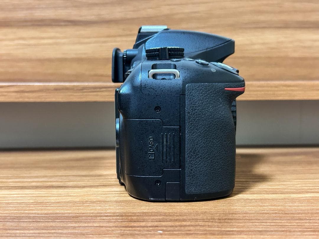 Nikon D5200 デジタル一眼レフカメラ