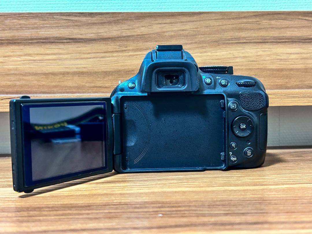 Nikon D5200 デジタル一眼レフカメラ