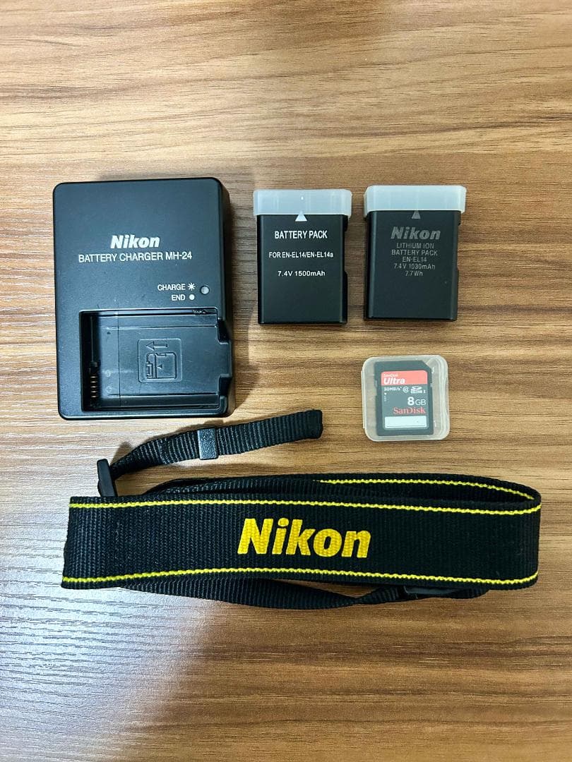 Nikon D5200 デジタル一眼レフカメラ