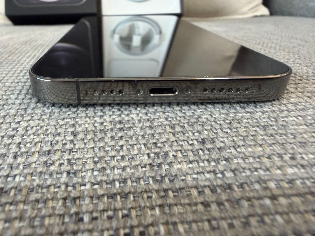 Apple iPhone 12 Pro Max 本体 グレー256GB 美品