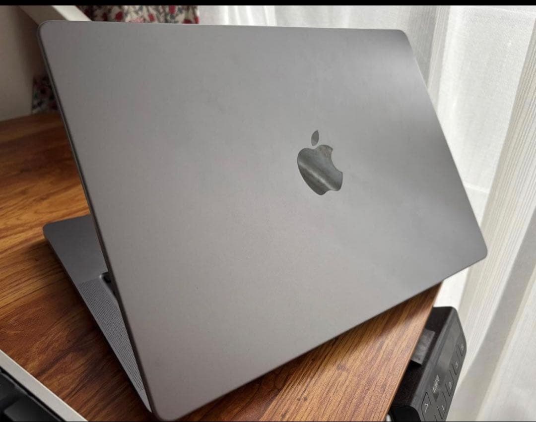 MacBook本体 MacBookPro2021 AppleM1Pro 16/512GB 14