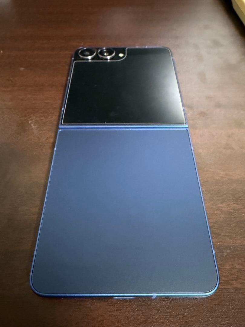 Galaxy Z Flip7 (SIMフリー) 256GB ブルーシャドウ