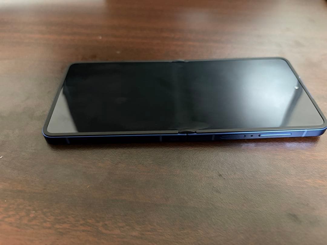 Galaxy Z Flip7 (SIMフリー) 256GB ブルーシャドウ