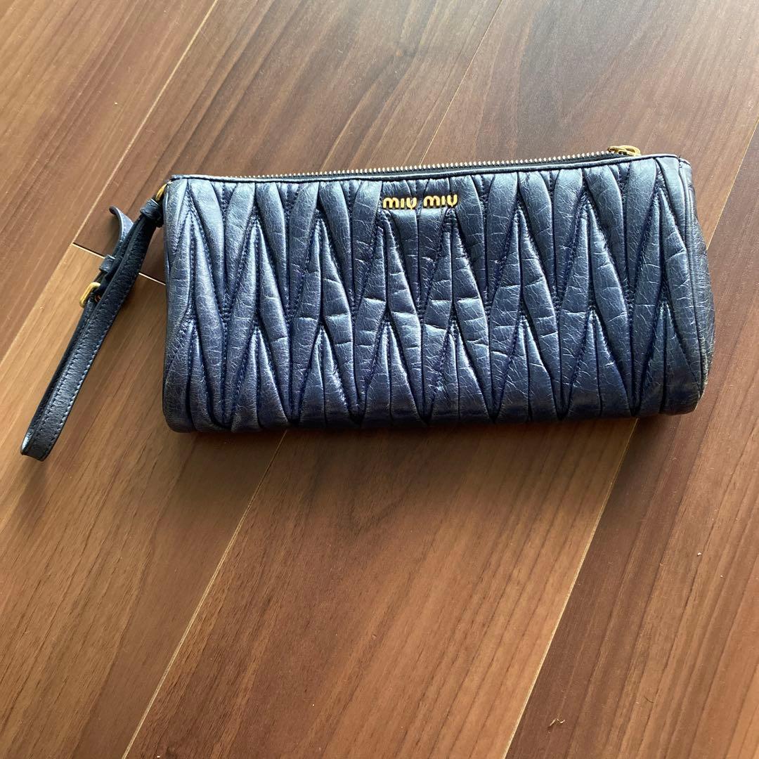 ミュウミュウ　miumiu クラッチバック