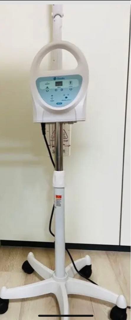 大幅値下げしました！フェイシャルスチーマー　アロマneo5本脚