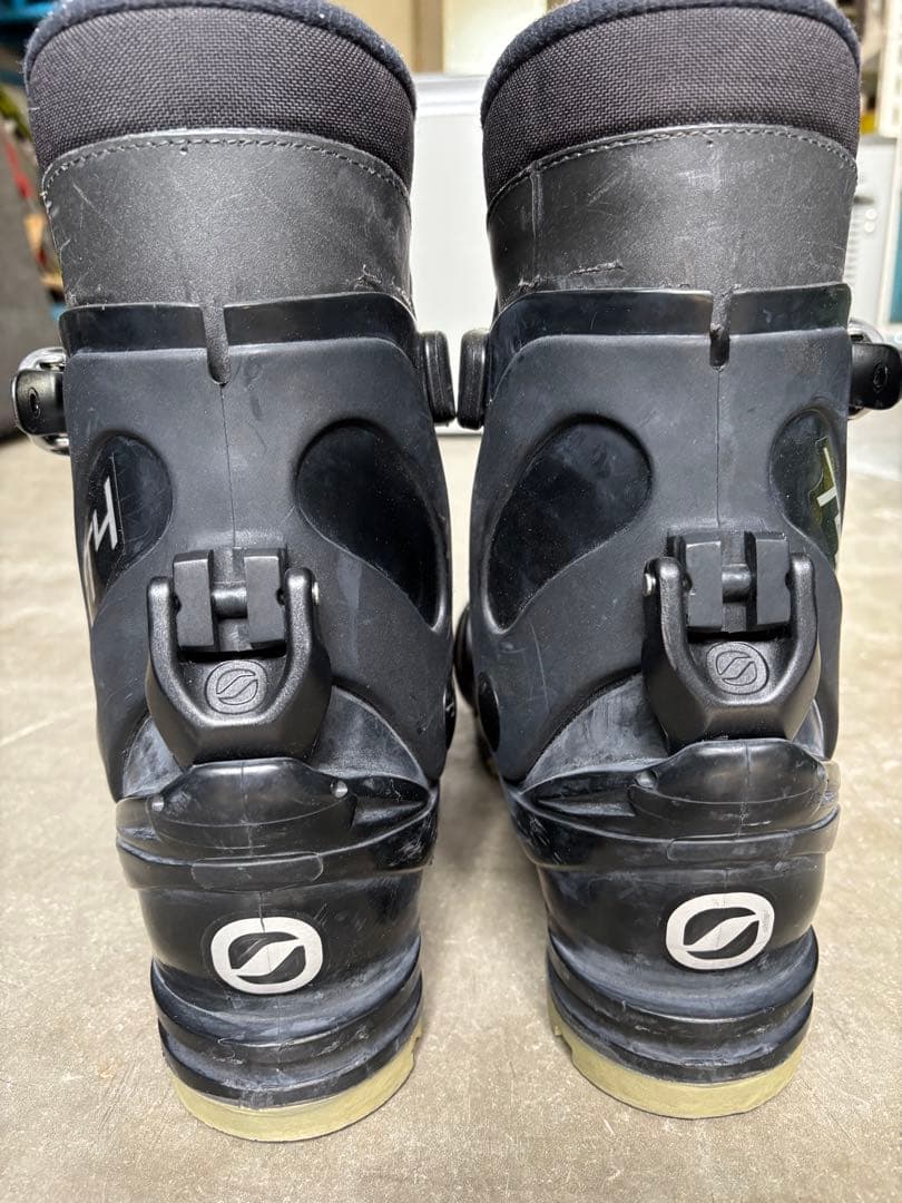 SCARPA T4 テレマークスキーブーツ