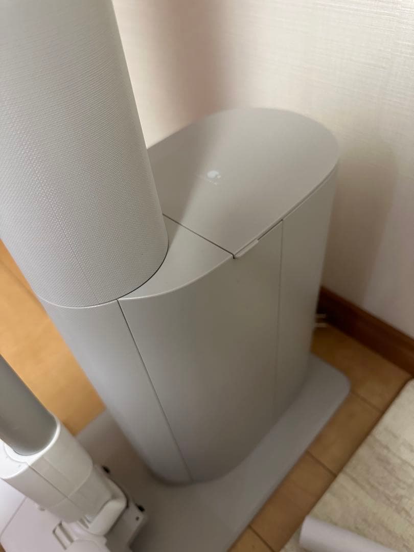 【中古美品・動作確認済】パナソニック 充電式掃除機 MC-NX810KM