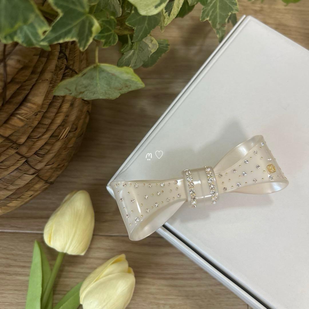 アレクサンドルドゥパリ　スワロフスキーリボンバレッタ　髪留め　ヘアアクセサリー