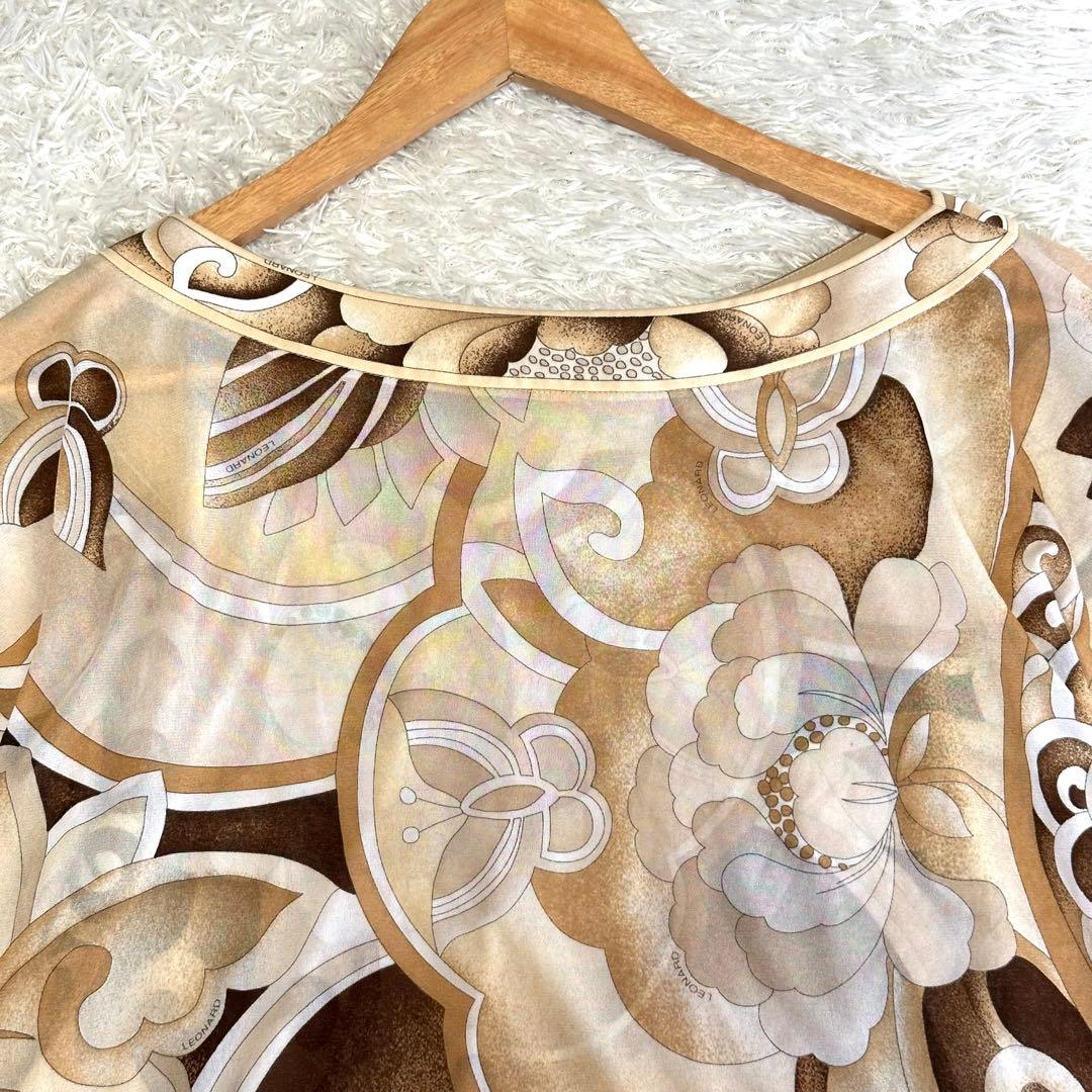 【美品】レオナール トップス カンカン素材 花柄 総柄 ブラウン系 L