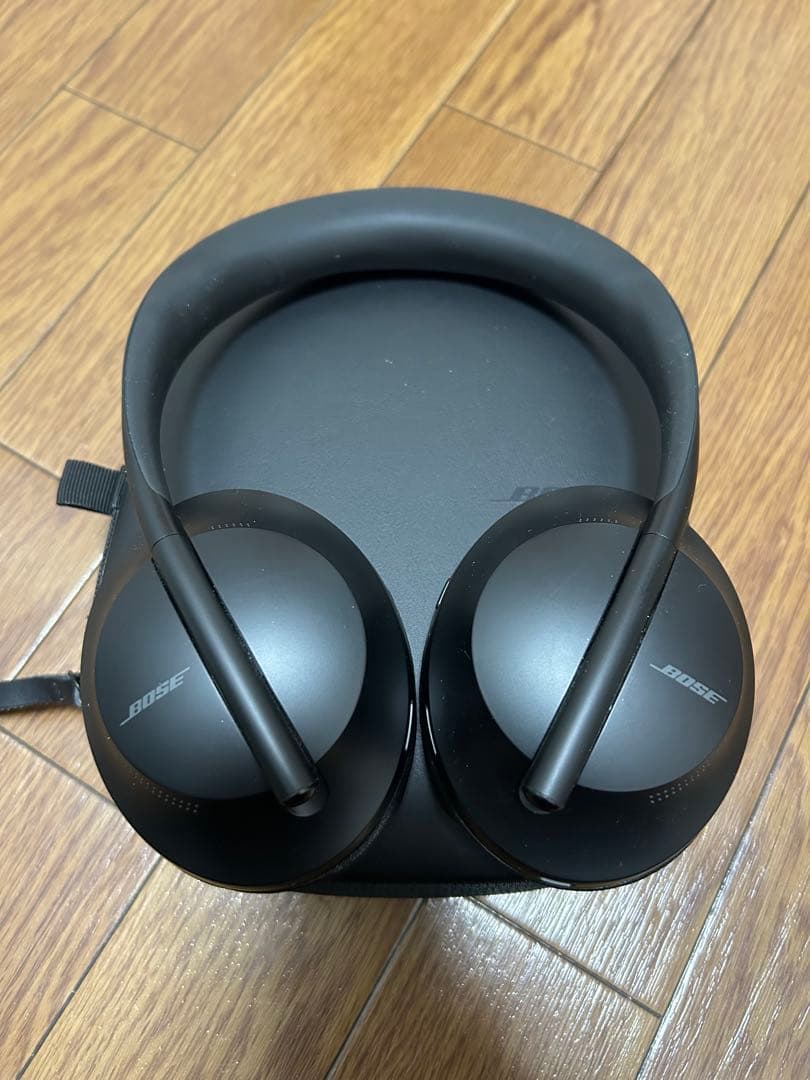 Bose ワイヤレスヘッドホン ブラック　NC700