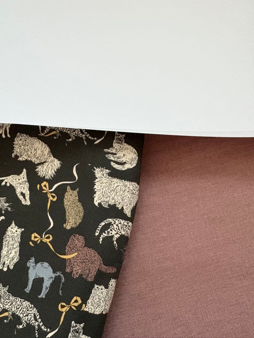 kona様オーダー 縦型フリルキルトトートバッグ　コーアンドエイト　黒グレー