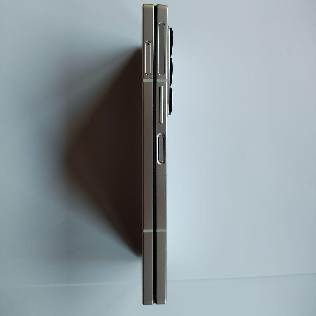 Samsung Galaxy Z Fold6 本体 ホワイト　ケース付き