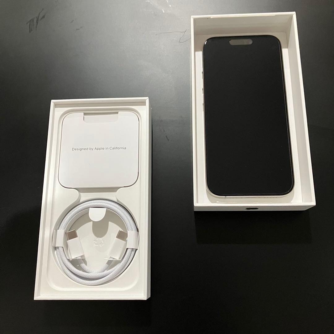 iPhone 15 Pro 256GB ナチュラルチタニウム SIMフリー