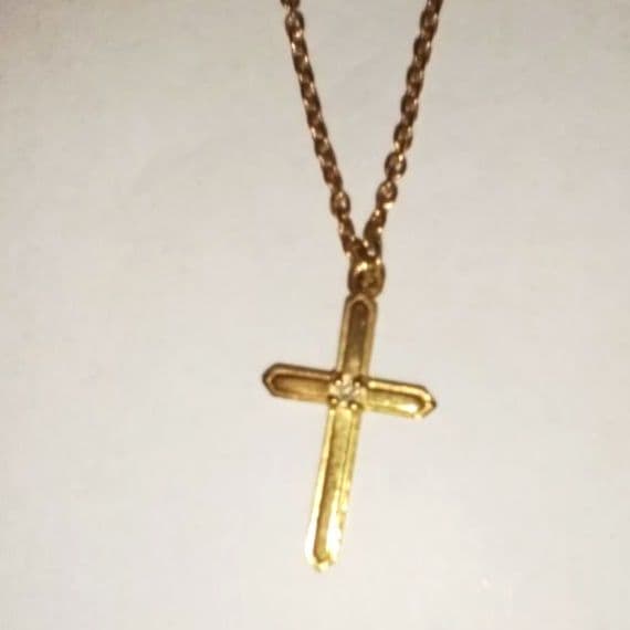 ジュエッテ　k18クロスペンダントネックレスダイヤモンド装飾　1.4g