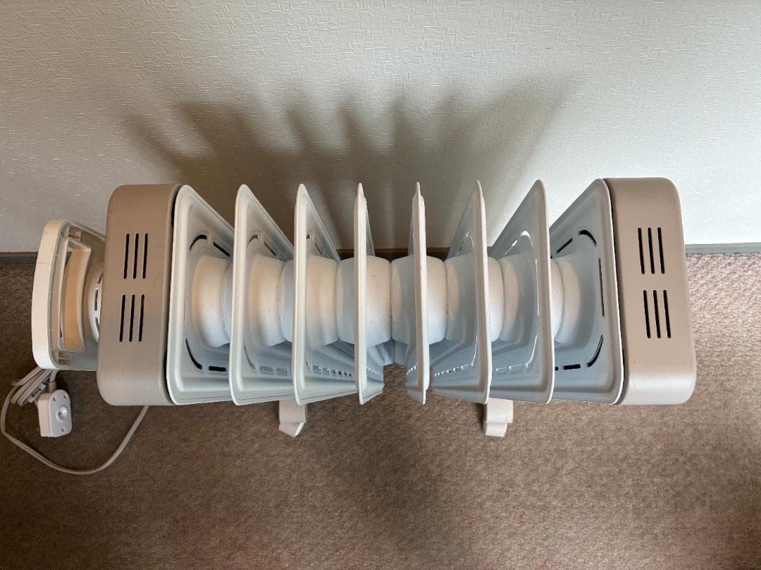 [美品] 暖房器具 デロンギ オイルヒーター RHJ21F0812-WH