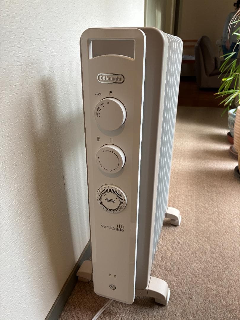 [美品] 暖房器具 デロンギ オイルヒーター RHJ21F0812-WH