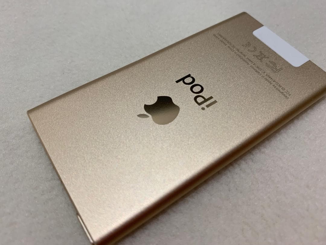 【美品】Apple iPod nano 第7世代 16GB ゴールド