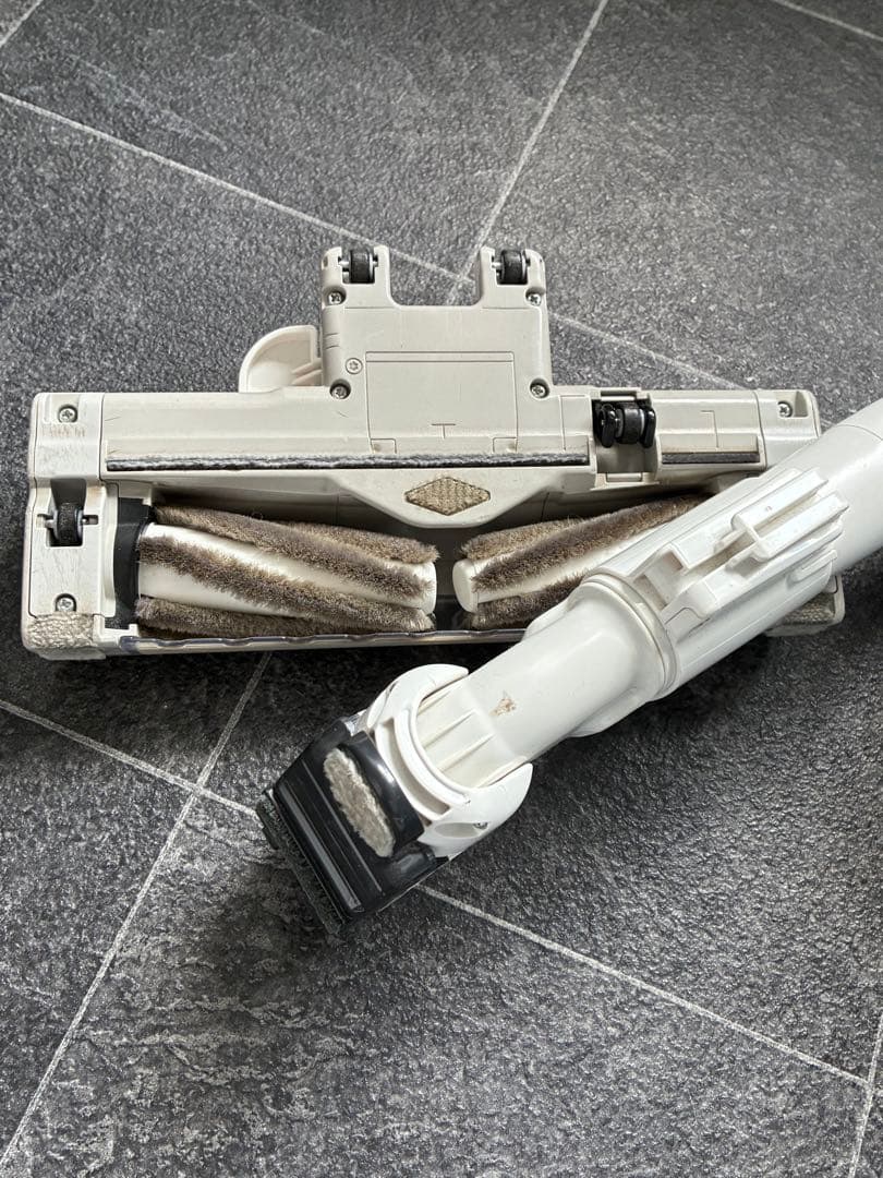 Panasonicプチサイクロン MC-SR590K パナソニック掃除機