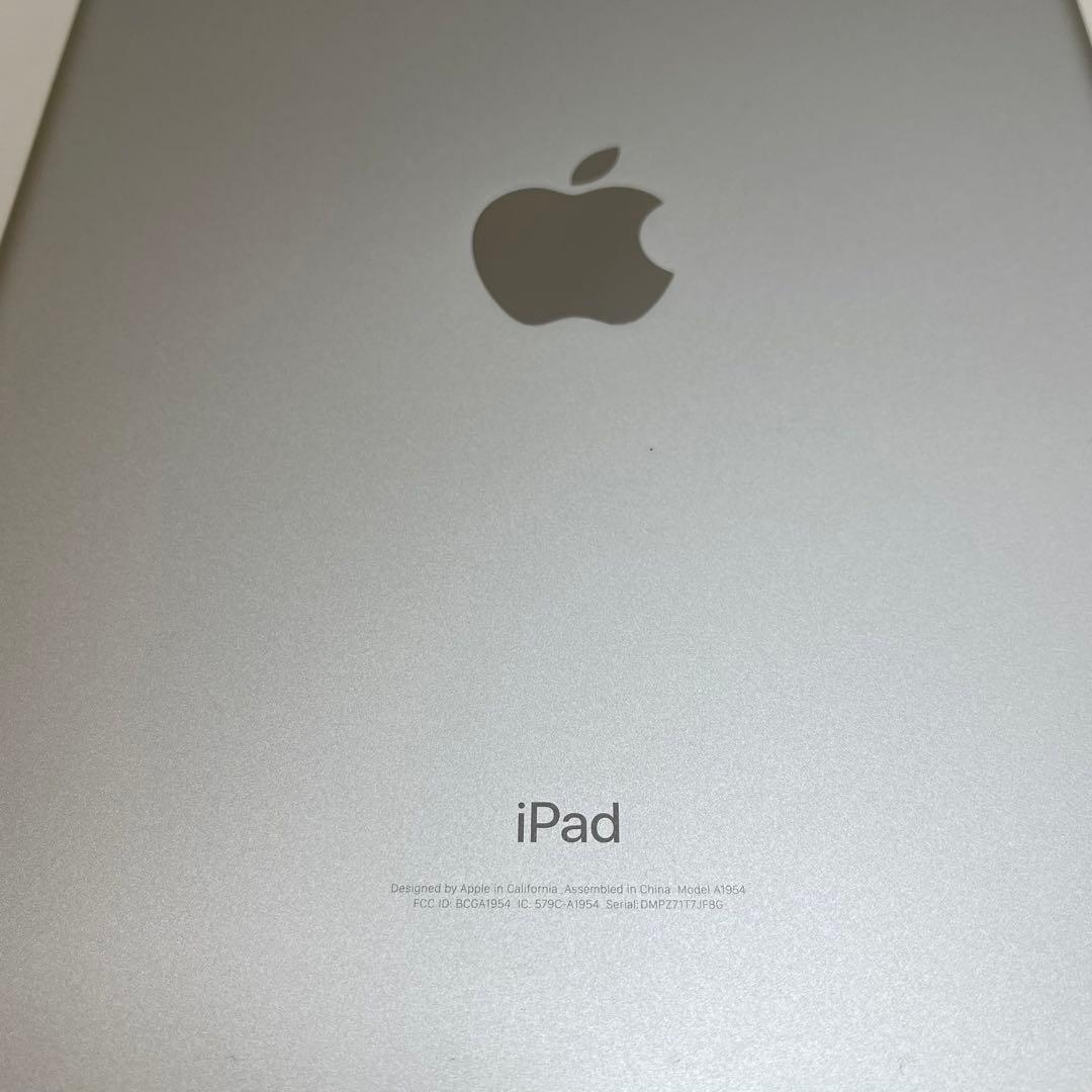 #11 iPad 第6世代 128GB Wi-Fi + Cellular 93%