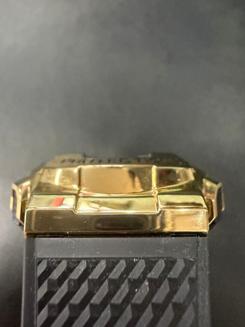 CASIO G-SHOCK GM-110G-1A9JF QZ 中古美品 7