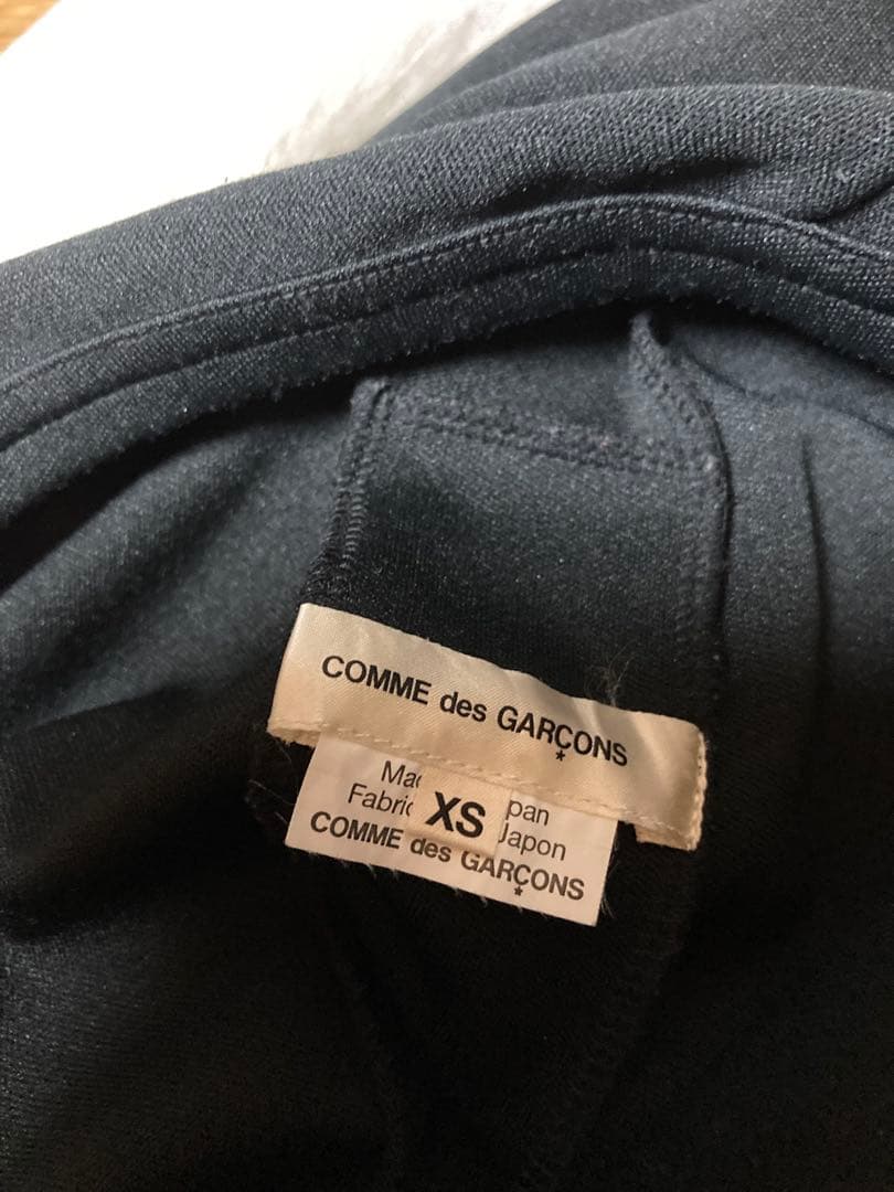 コムデギャルソン　フード付きフレアーカットソー