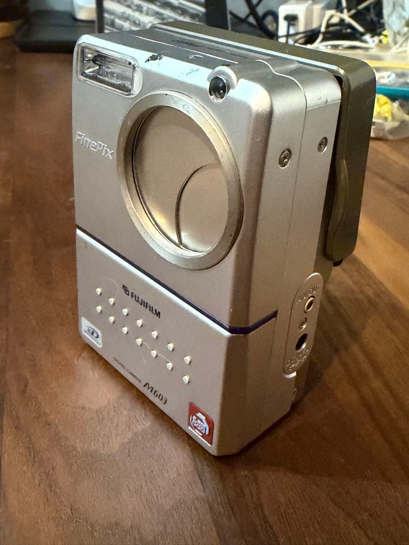 富士フイルム　FUJIFILM　FinePix　M603